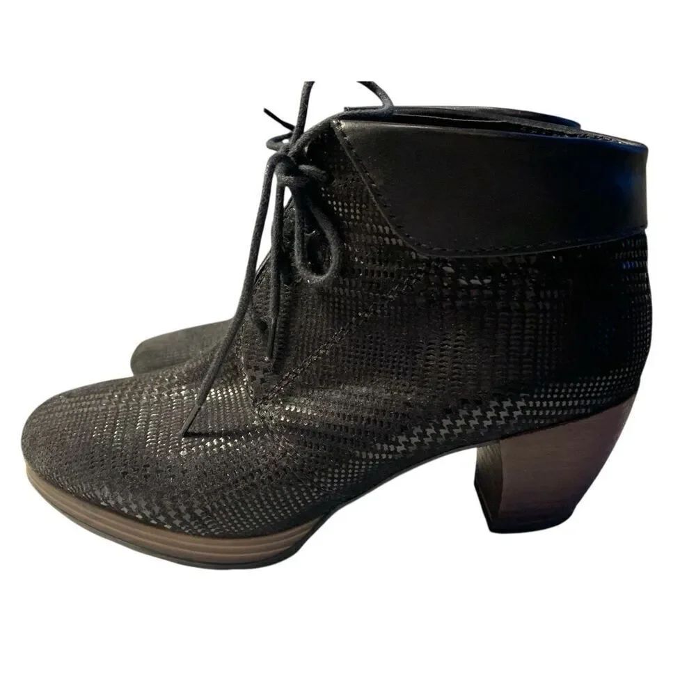 Wolky Jacquerie Dessin Suede Lace Up Black ANKLE BOOTS BOOTIES sz 8.5